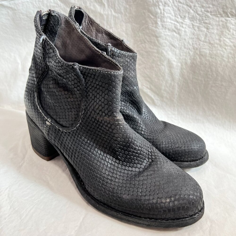 Officine Creative boots black gray leather embossed snake zip up 37 7 block heel